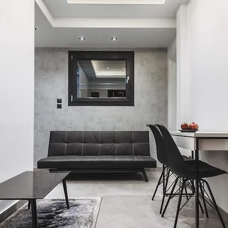 Avocado Balcony Suites Apartment